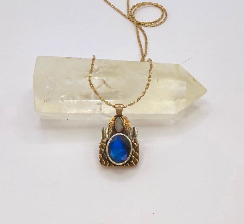 Personal Altar Pendant