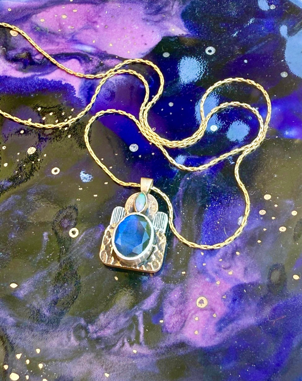Personal Altar Pendant