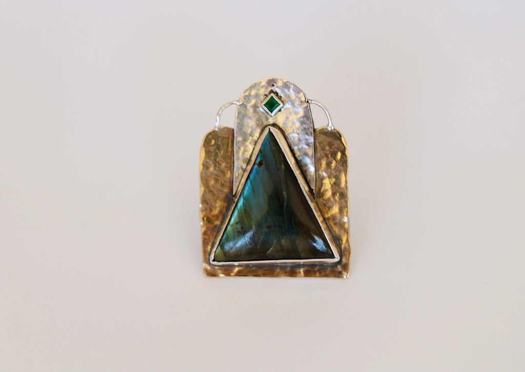 Pyramid Ring