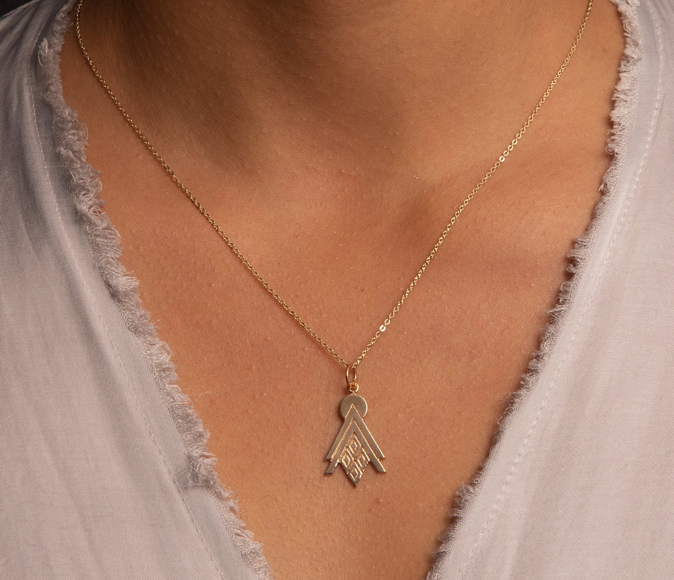 Transcendent Queen Charm